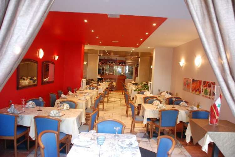 snack-friterie-paradis-du-liban-etterbeek-2